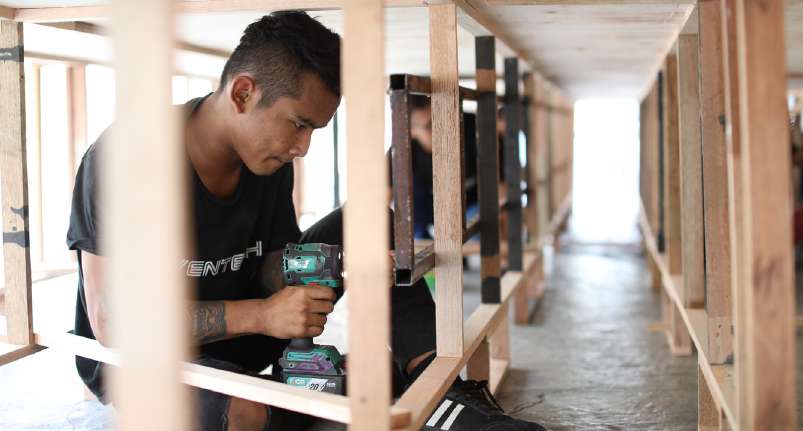 Set Fabrication